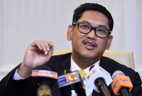 “Berhenti berpolitik Anwar , bantu kerajaan tangani COVID-19” - Faizal